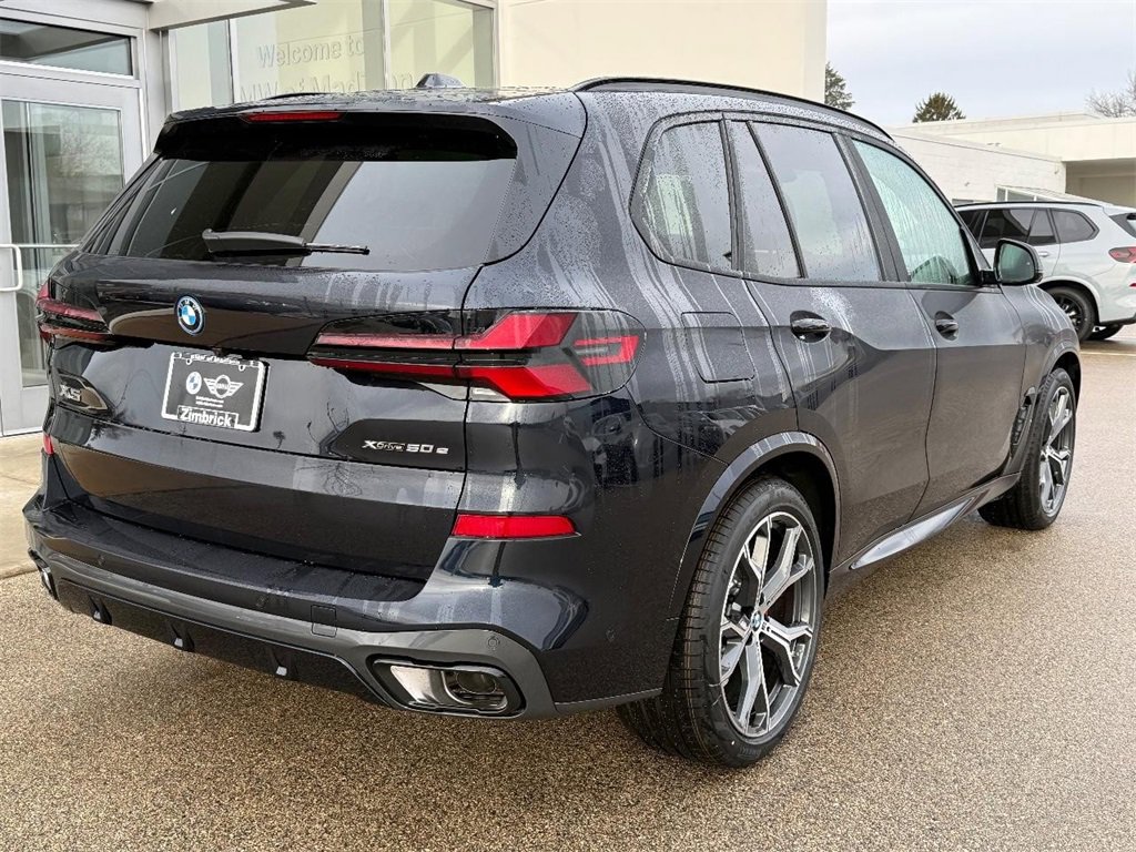 New 2026 BMW X5 xDrive50e w/ M Sport Package image 3