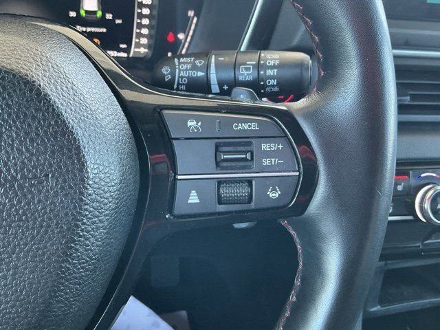 Used 2025 Honda Pilot Black Edition image 31