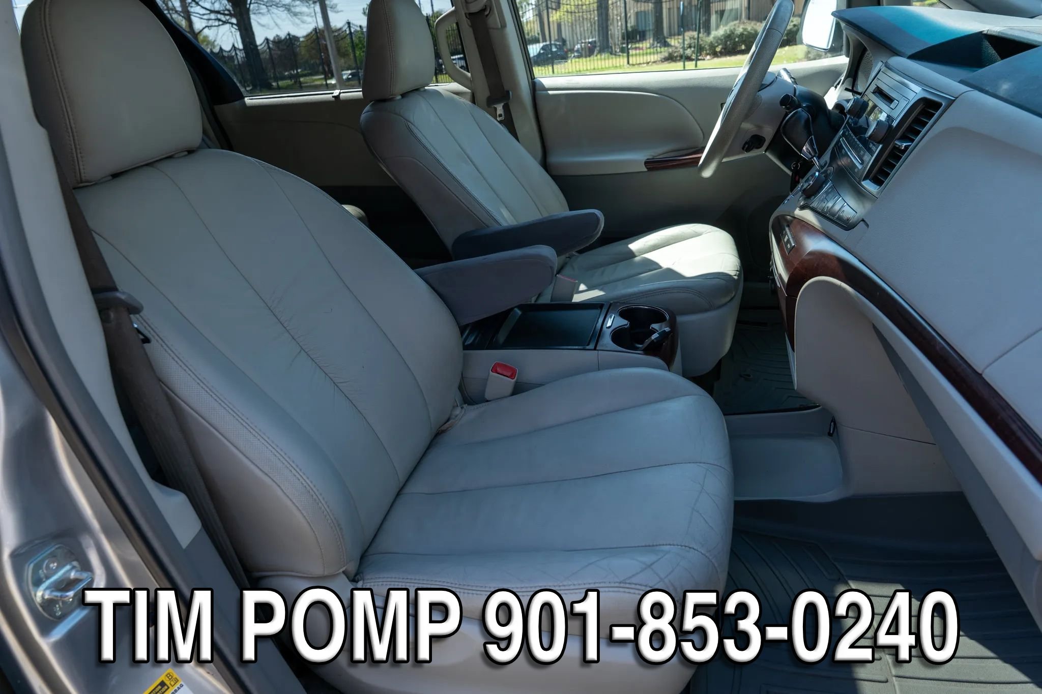 Used 2011 Toyota Sienna XLE w/ Entertainment Pkg FWD image 18
