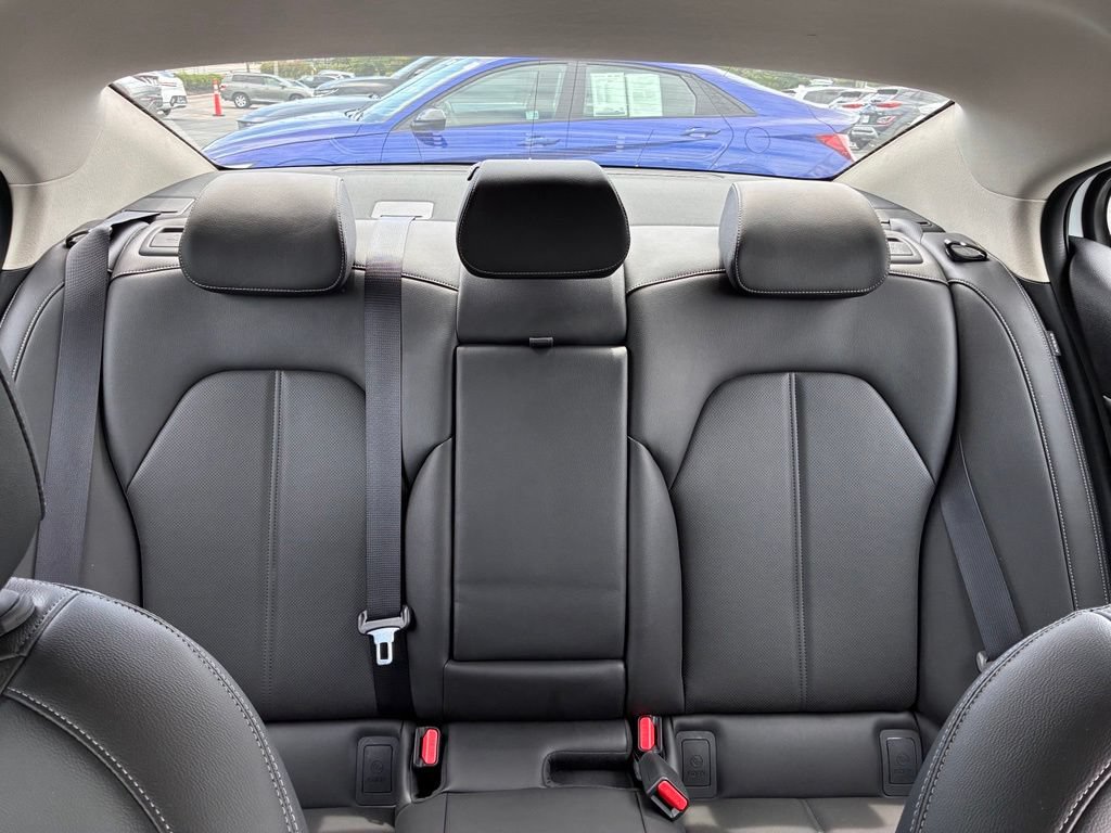 Used 2025 Genesis G70 2.5T AWD/4WD image 13