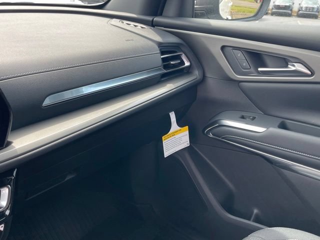 New 2026 Chevrolet Traverse LT w/ Driver Confidence Package AWD/4WD image 25