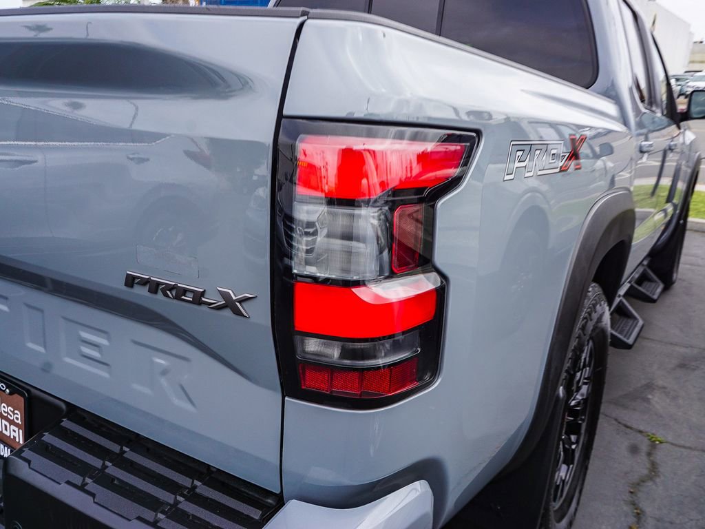Used 2022 Nissan Frontier Pro-X w/ Technology Package image 8