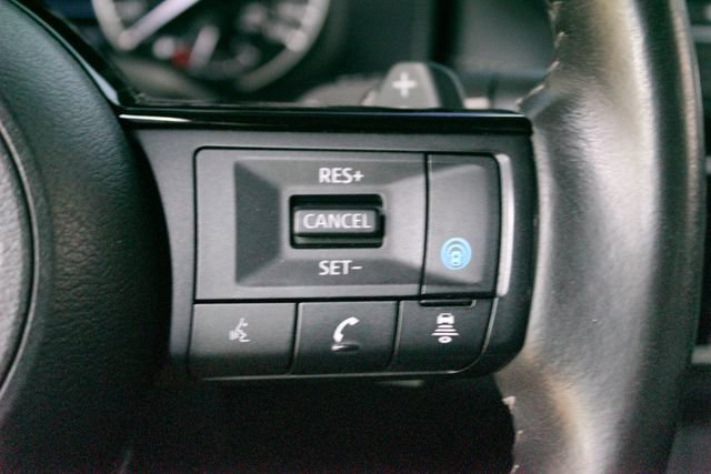Used 2021 Nissan Rogue SV FWD image 16