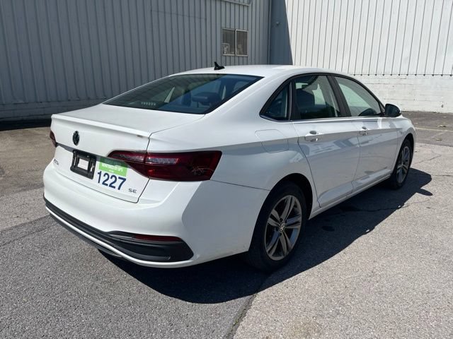 Used 2023 Volkswagen Jetta SE FWD image 6
