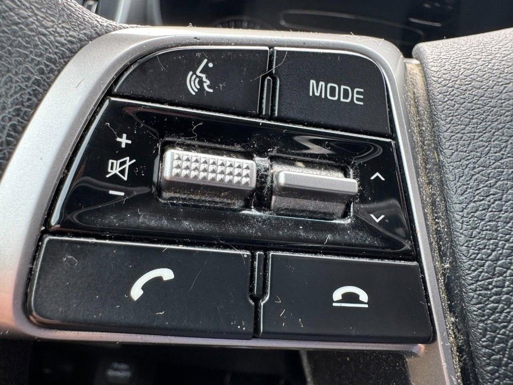 Used 2020 Kia Sorento L image 16