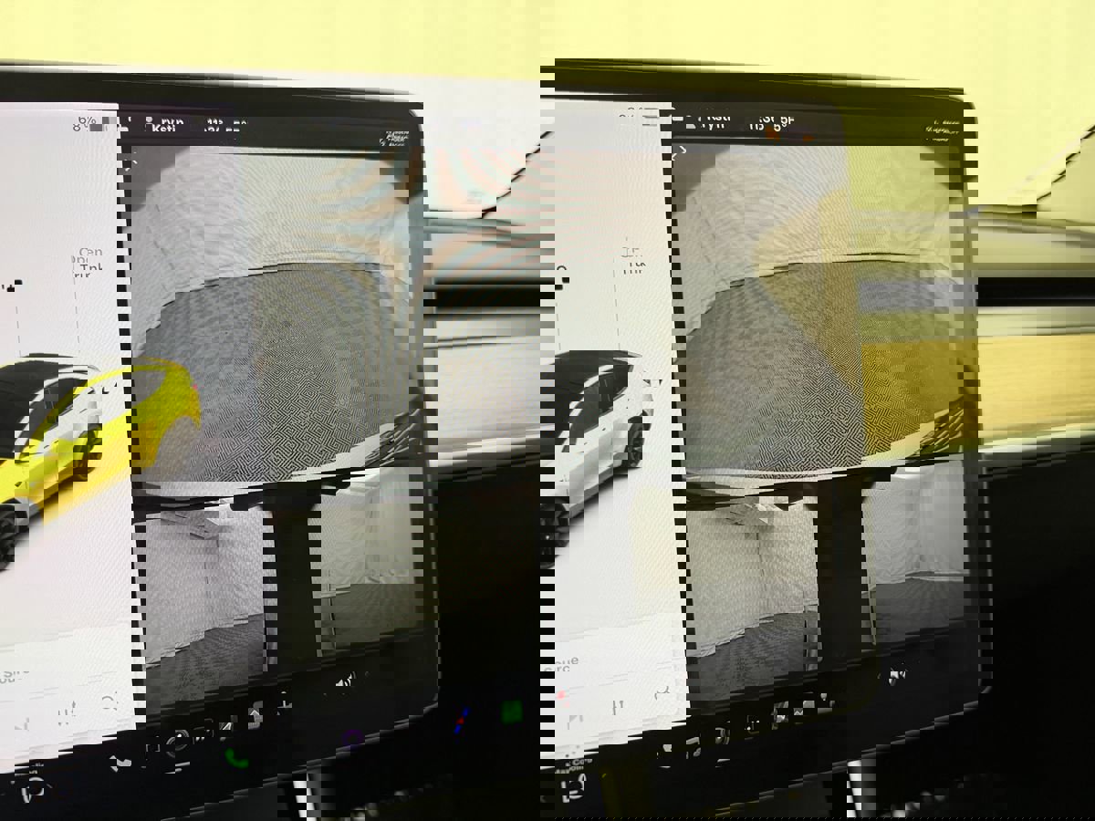 Used 2020 Tesla Model Y Long Range image 14