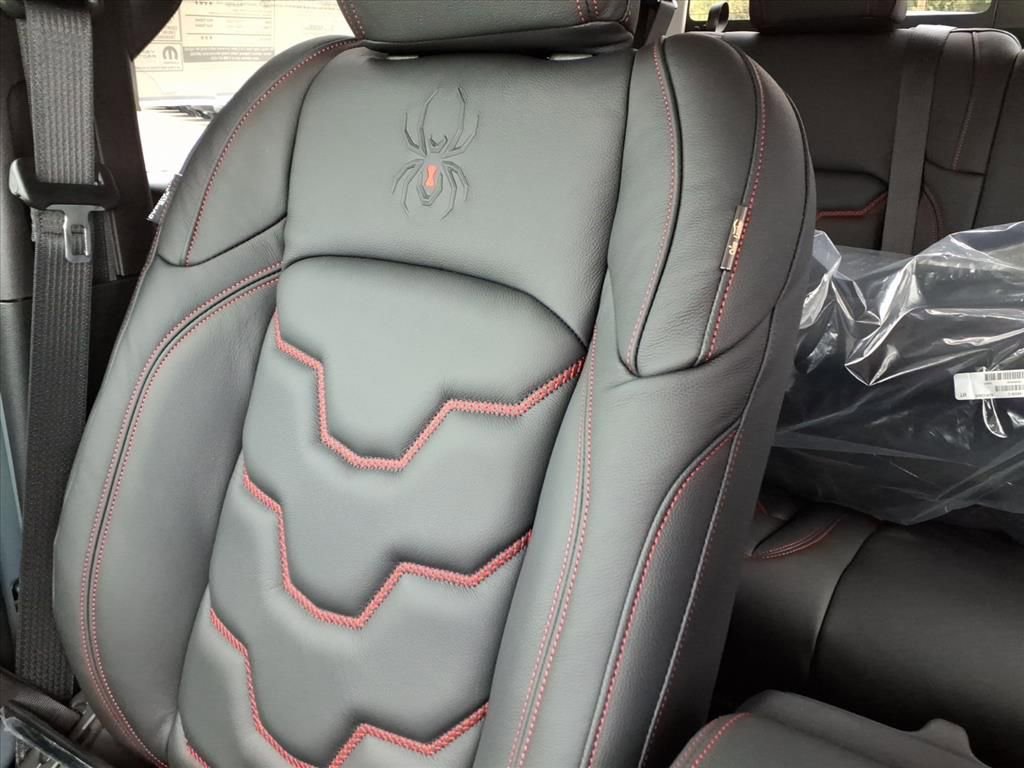 New 2025 Jeep Gladiator Rubicon w/ Convenience Group image 32