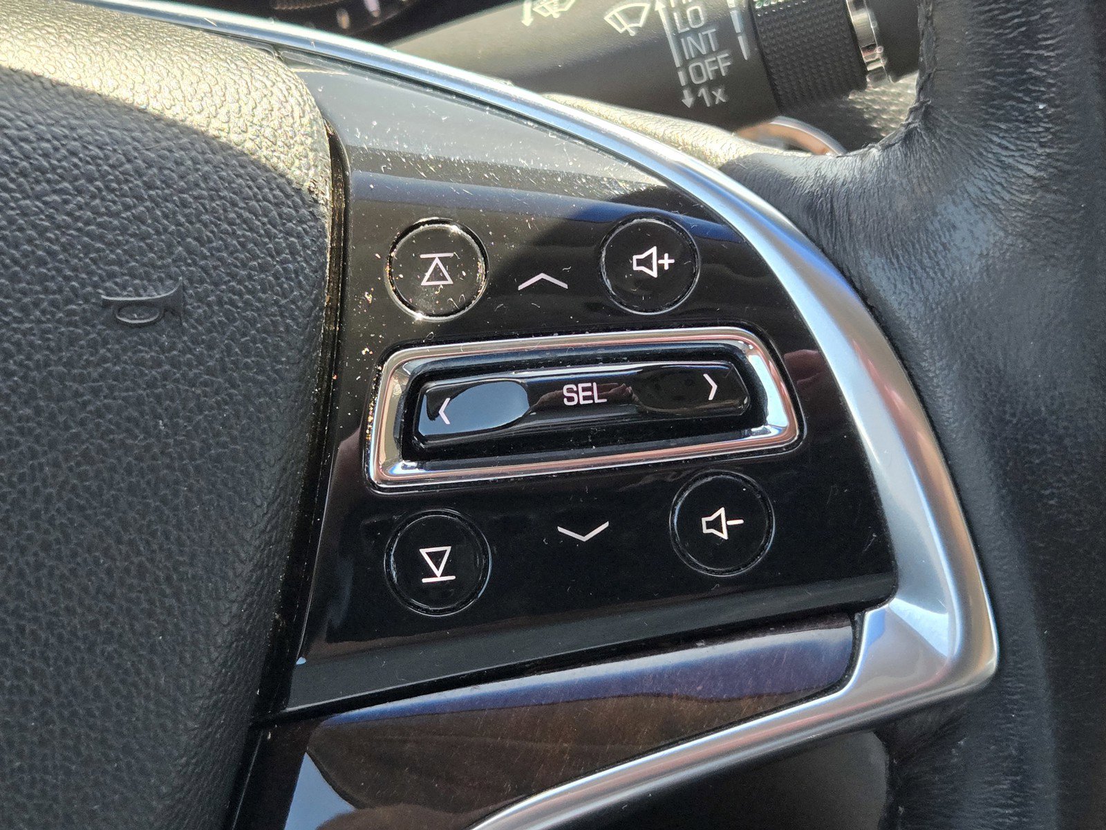 Used 2017 Cadillac XTS Luxury image 25