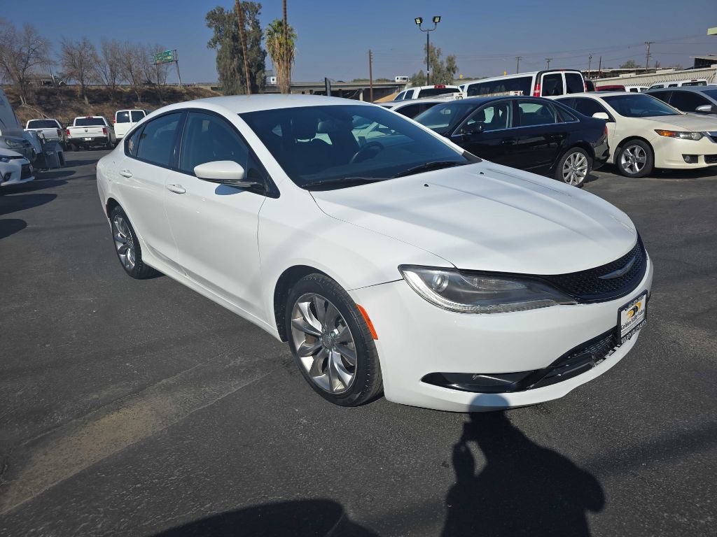Used 2015 Chrysler 200 S image 3