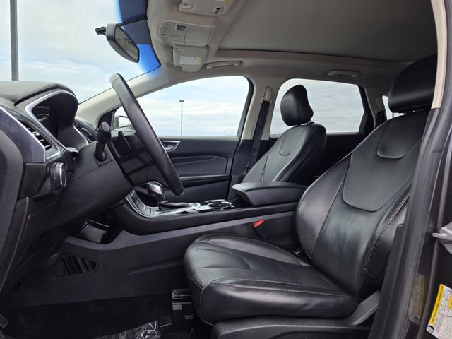 Used 2018 Ford Edge Titanium w/ Cold Weather Package FWD image 13