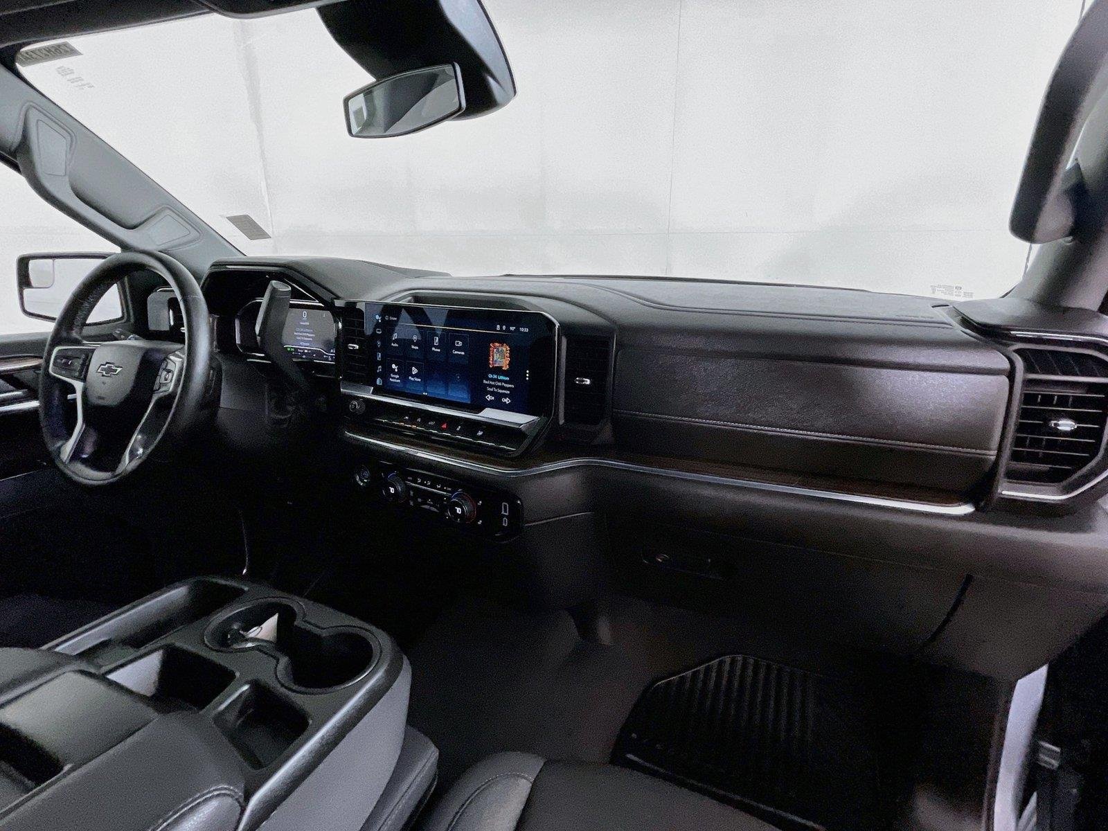 Certified 2024 Chevrolet Silverado 1500 RST w/ LPO, Dark Essentials Package AWD/4WD image 31