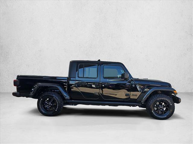 Used 2024 Jeep Gladiator Sport AWD/4WD image 4