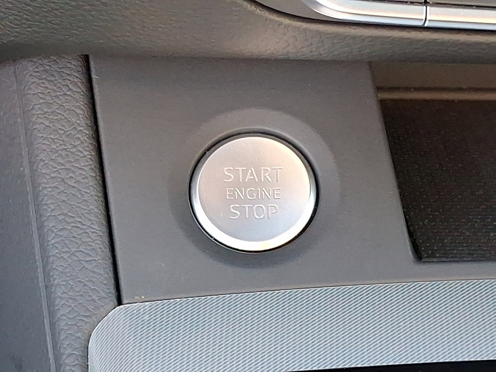 Used 2025 Audi Q5 2.0T Premium w/ Convenience Plus Package image 24