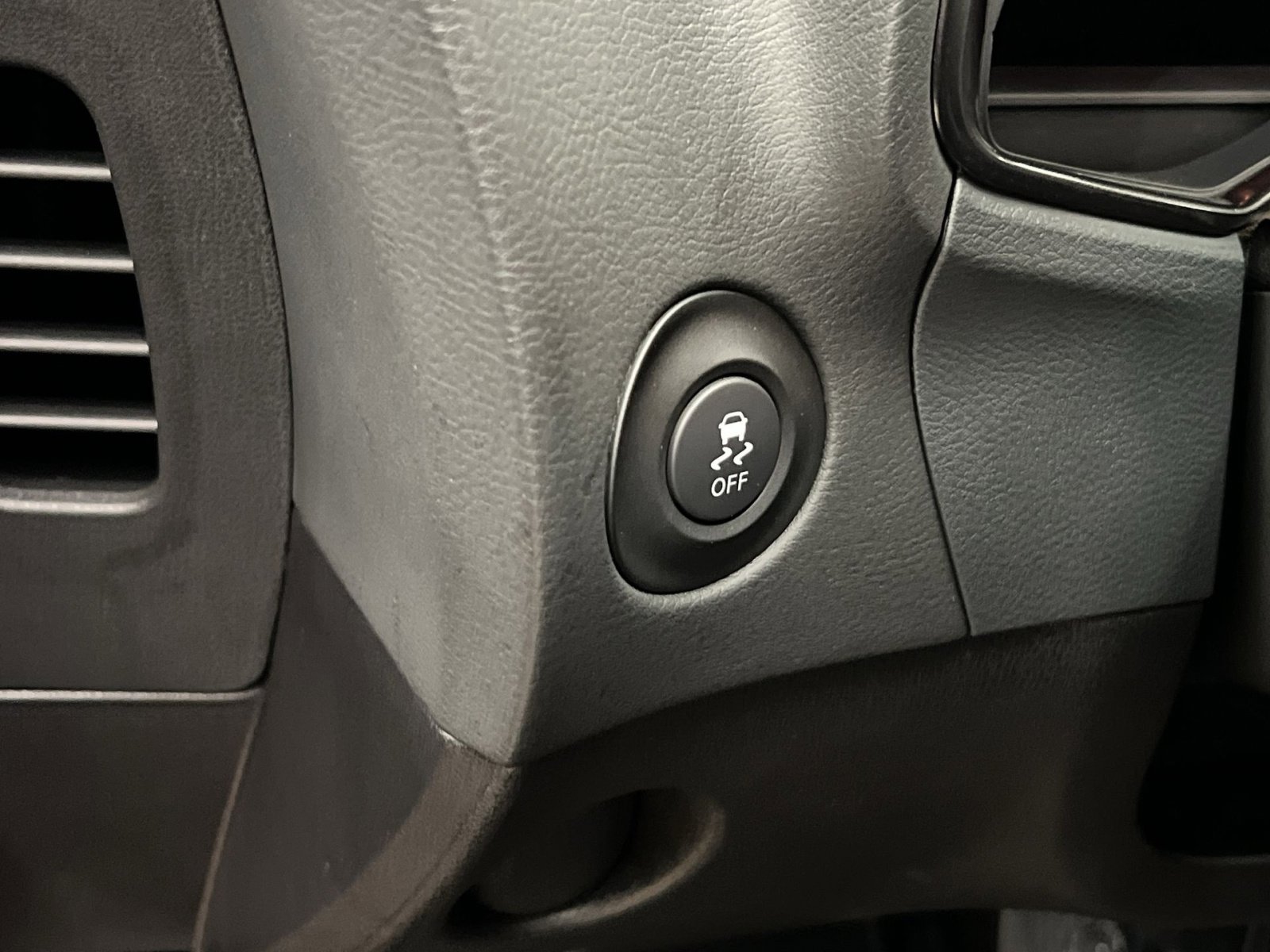 Used 2025 Nissan Z Sport w/ Floor Mat Package image 25