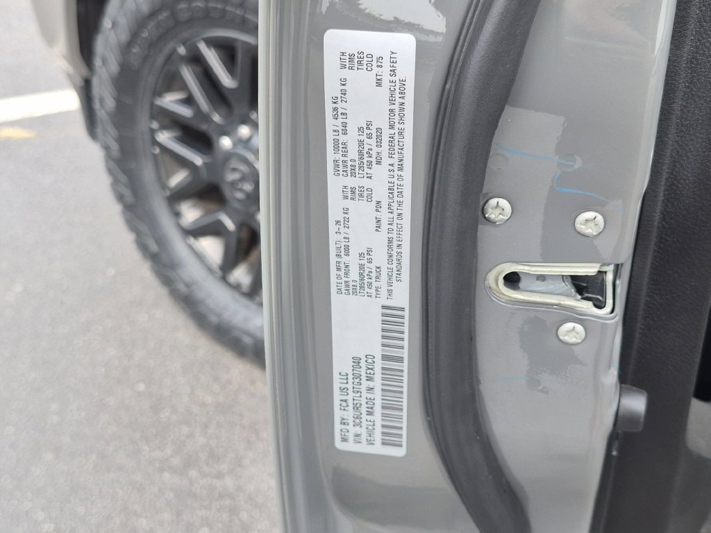 Certified 2026 RAM 2500 Limited AWD/4WD image 35