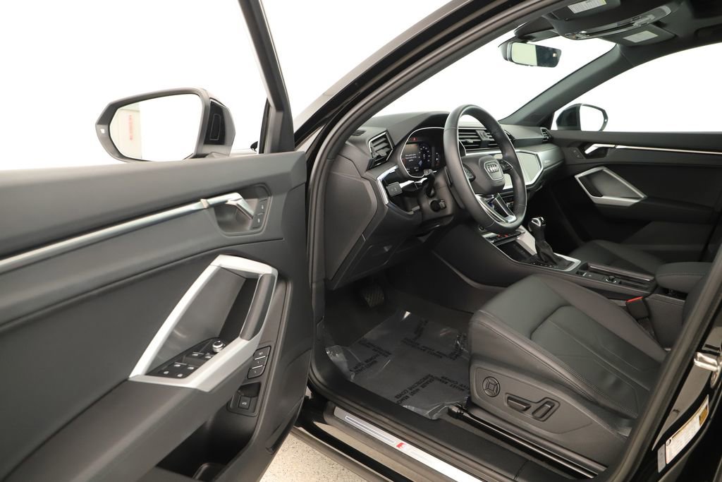 Certified 2024 Audi Q3 2.0T Premium w/ Convenience Package image 14