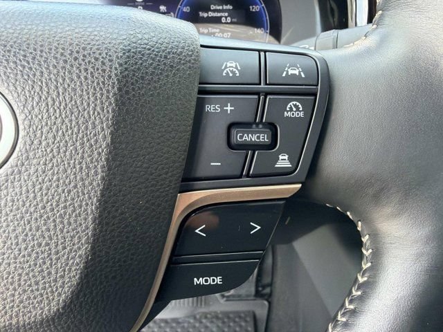 Certified 2025 Toyota Crown AWD/4WD image 25