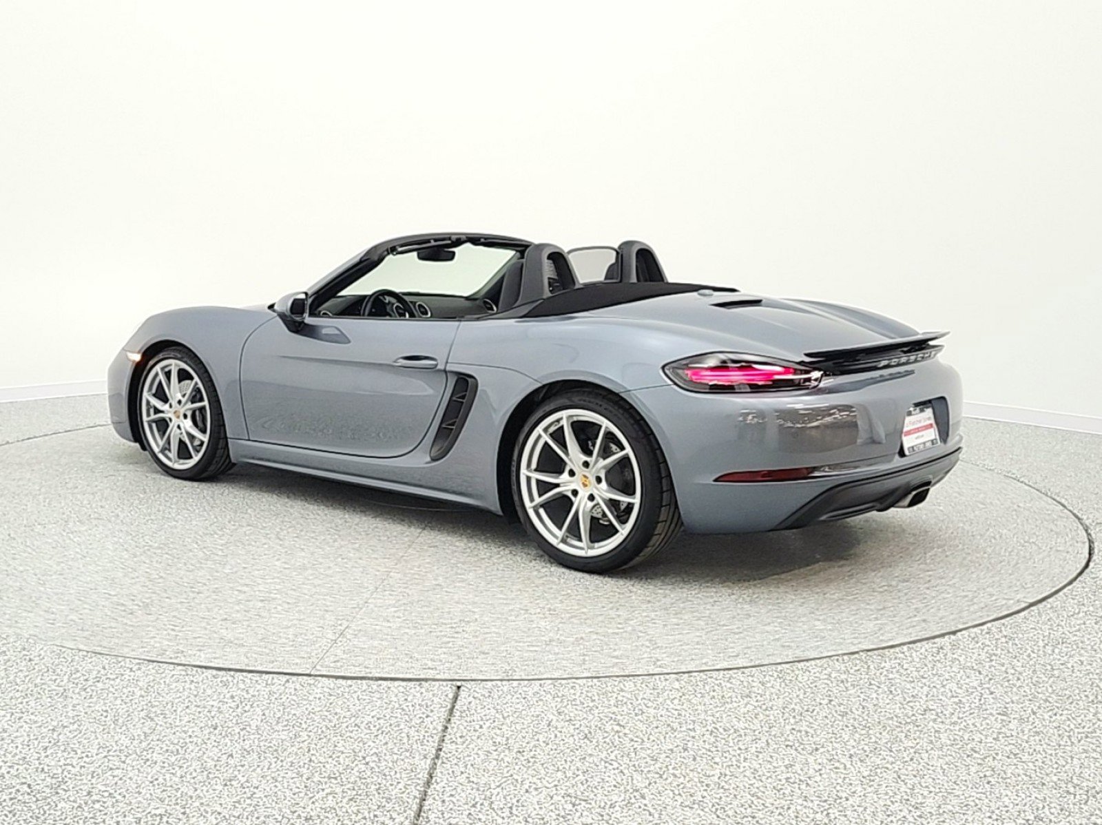Used 2025 Porsche 718 Boxster w/ Premium Package image 7