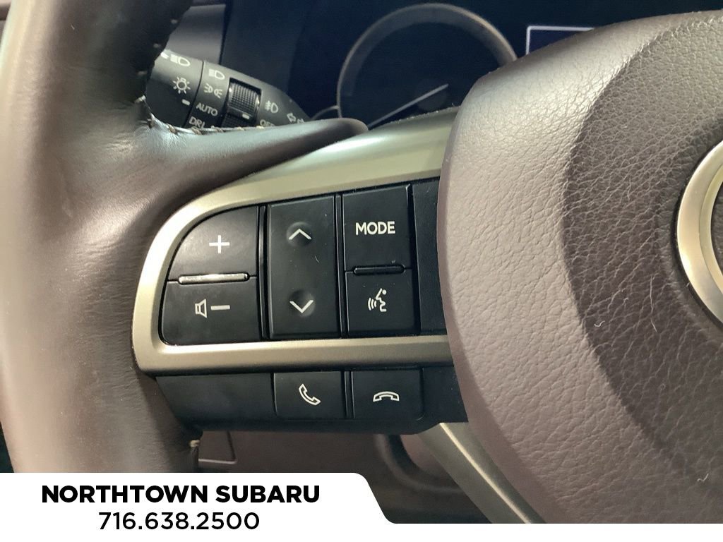 Used 2018 Lexus ES 350 w/ Luxury Package w/Wood Trim image 11