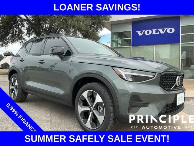New 2026 Volvo XC40 B4 Core