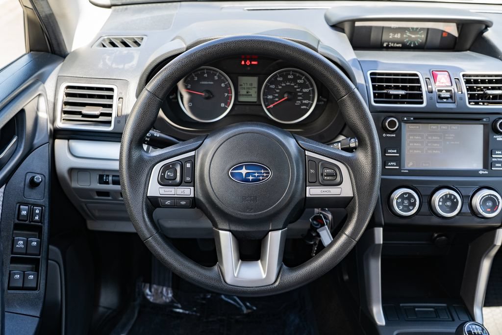 Used 2017 Subaru Forester 2.5i AWD/4WD image 12