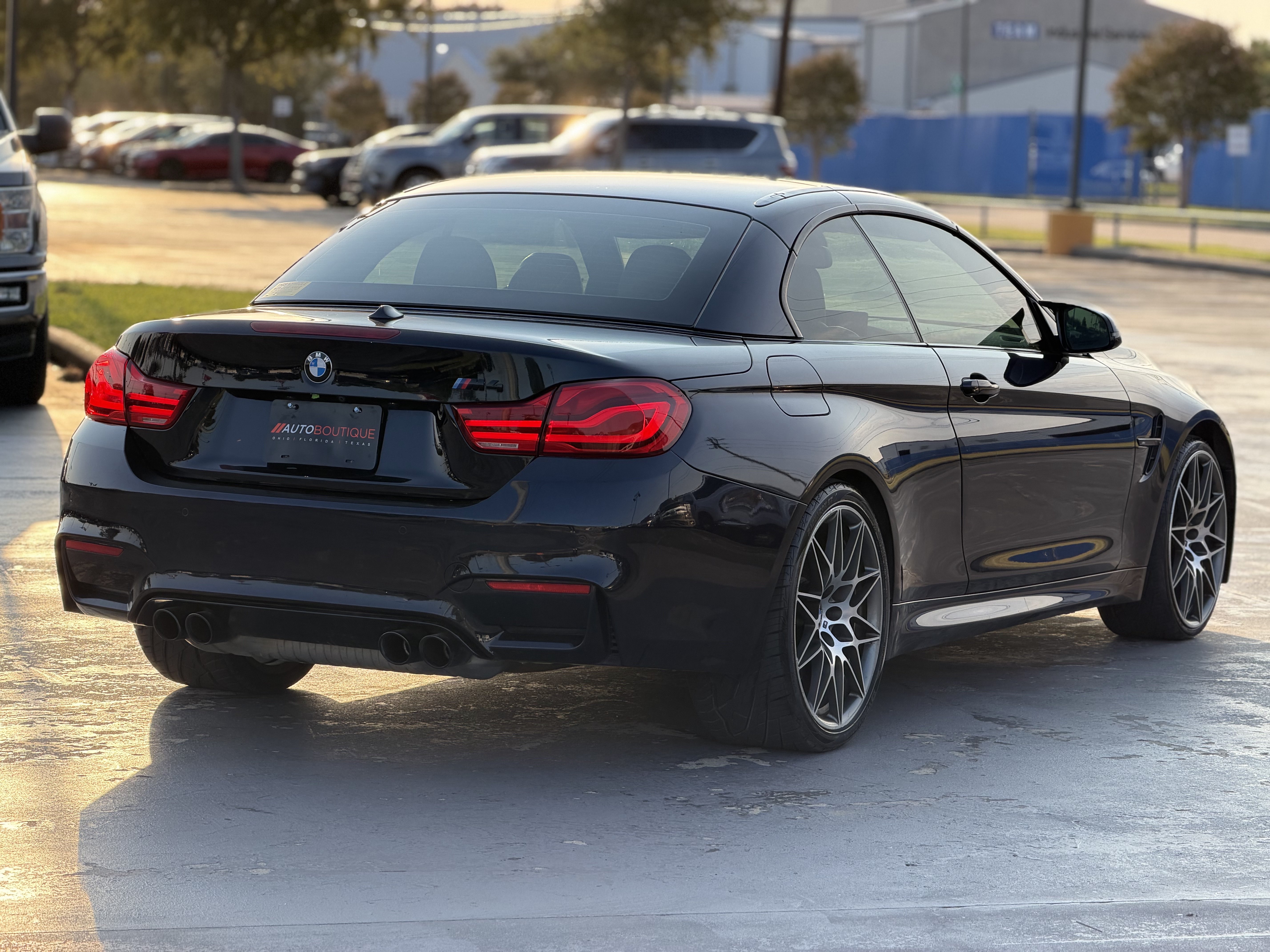 Used 2018 BMW M4 Convertible w/ Competition Package RWD image 28