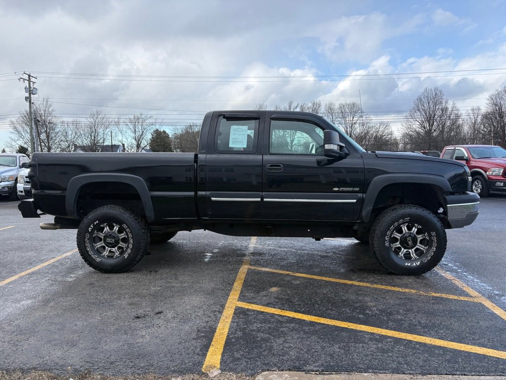 Used 2004 Chevrolet Silverado 2500 LS AWD/4WD image 5