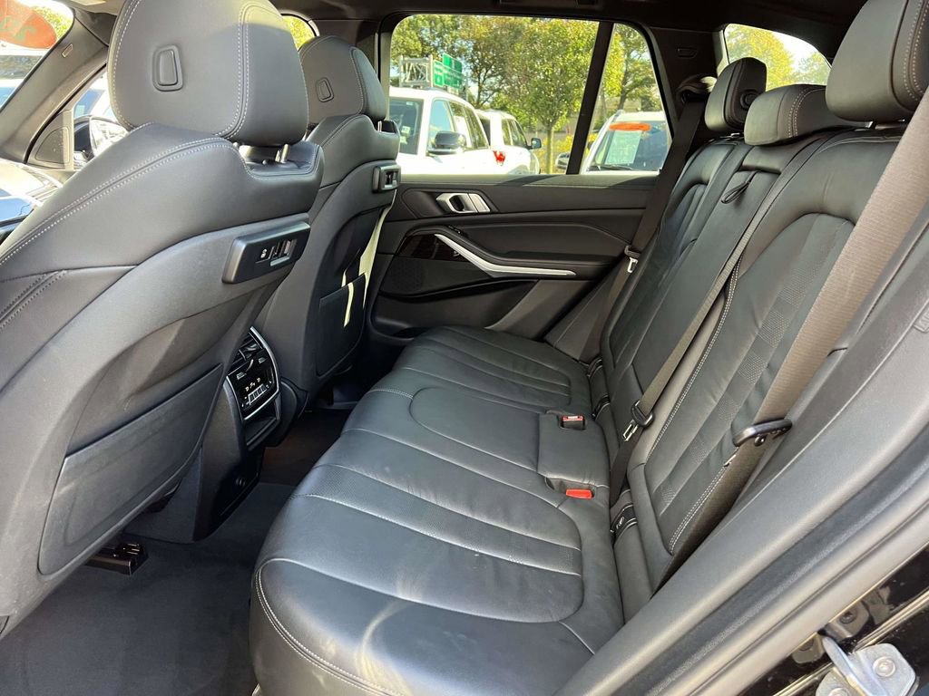 Used 2019 BMW X5 xDrive40i w/ Convenience Package image 16