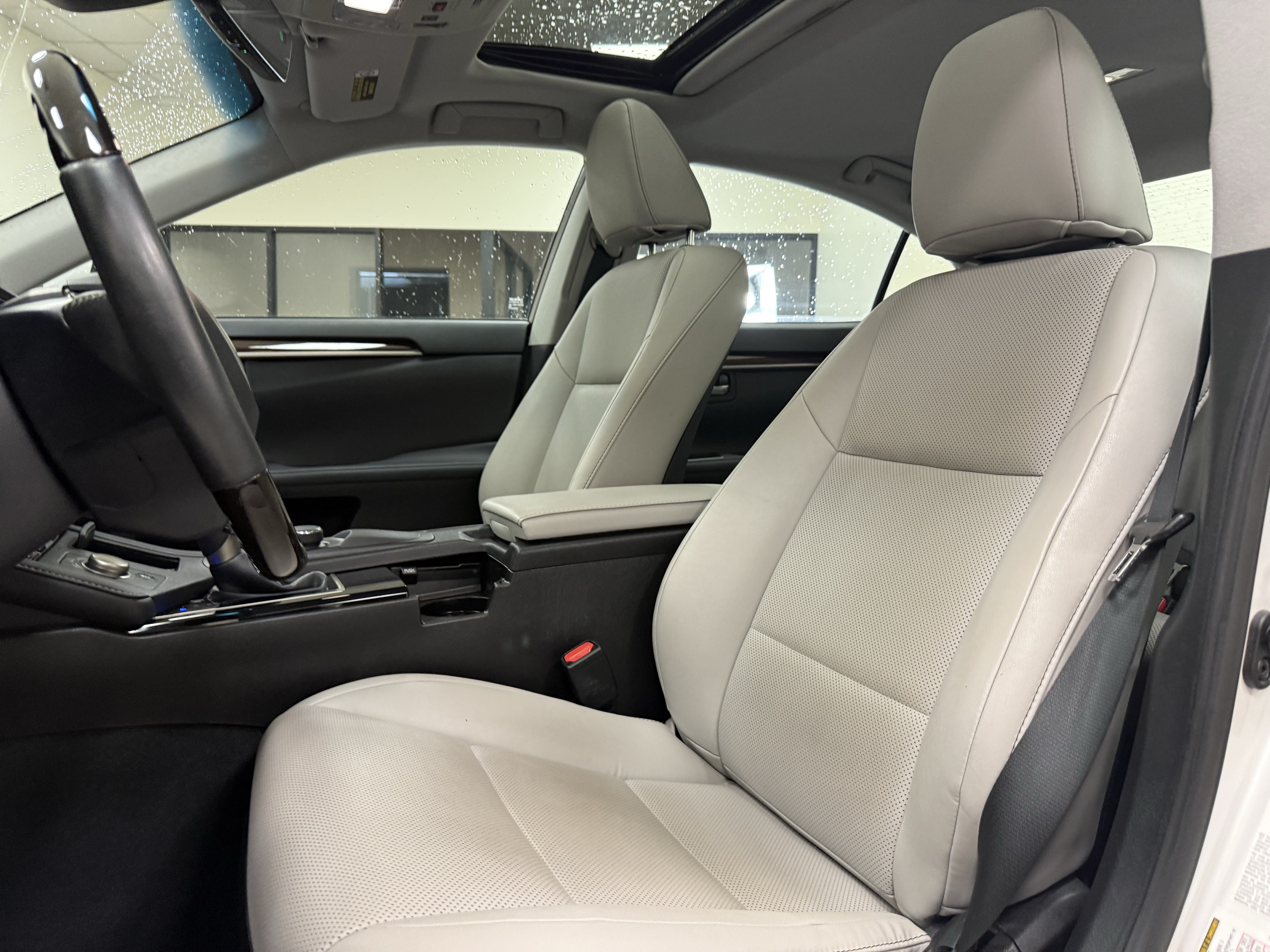Used 2017 Lexus ES 350 w/ Premium Package FWD image 14