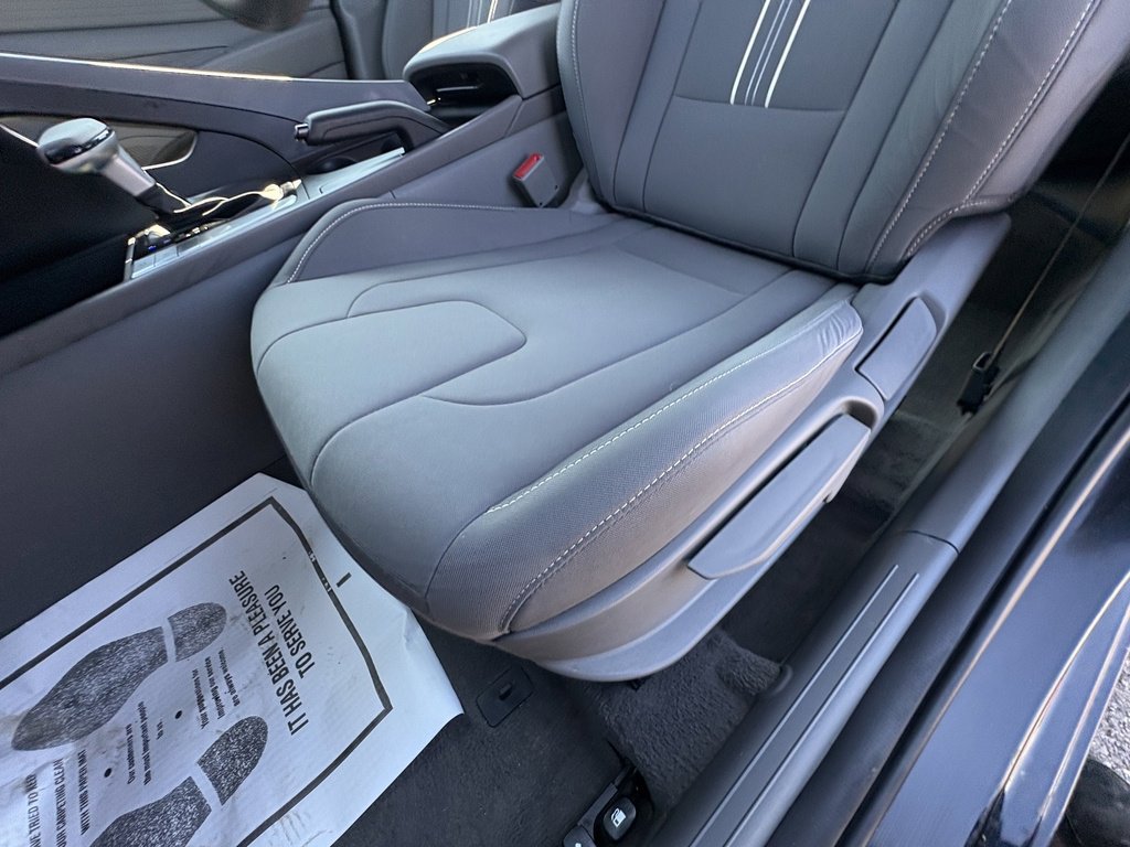 Used 2023 Hyundai Elantra SEL image 33