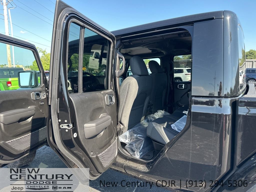 New 2025 Jeep Gladiator Sport image 10