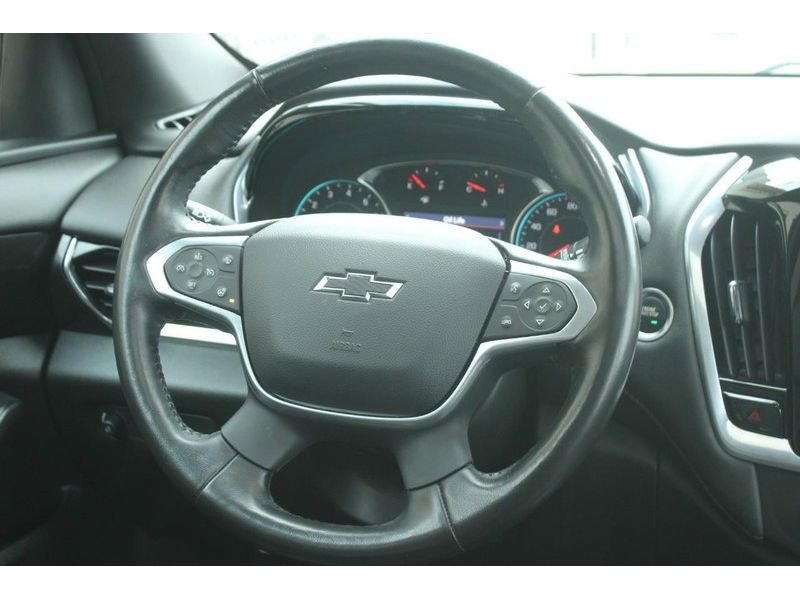 Used 2022 Chevrolet Traverse RS image 14