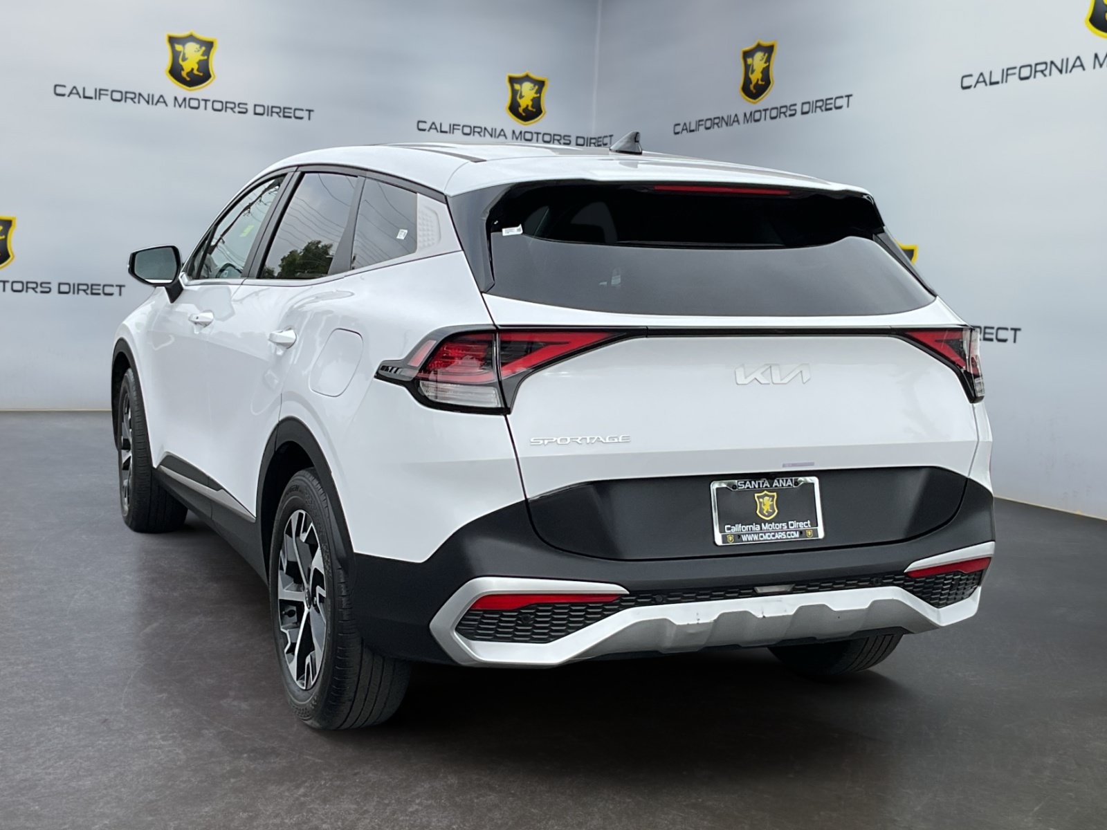 Used 2025 Kia Sportage EX FWD image 7