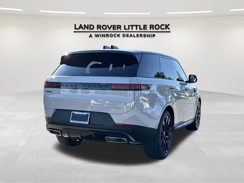 New 2025 Land Rover Range Rover Sport SE image 2