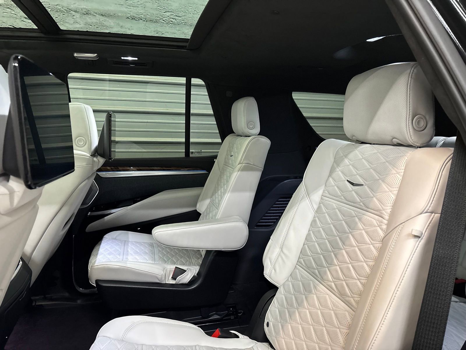 Used 2025 Cadillac Escalade Sport Platinum image 27