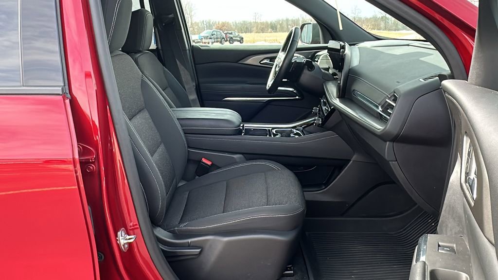 Used 2024 Chevrolet Traverse LT w/ Trailering Package image 31