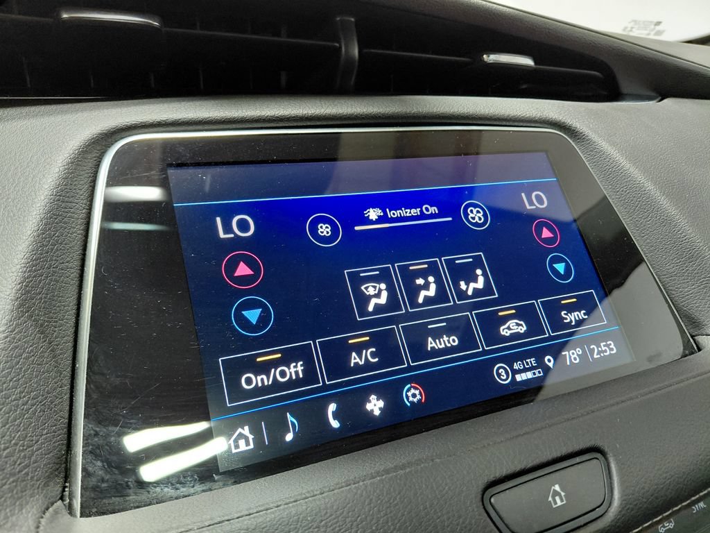 Used 2023 Cadillac XT4 Premium Luxury w/ Technology Package AWD/4WD image 38
