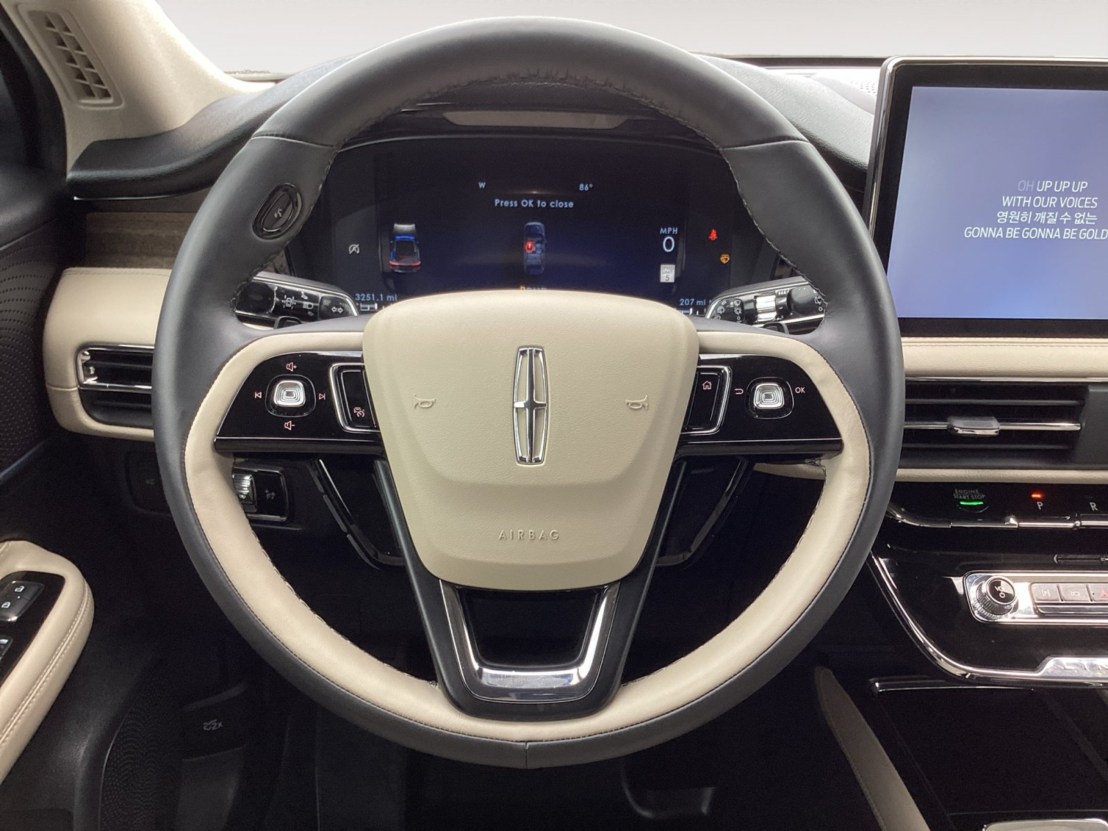 Used 2026 Lincoln Corsair Reserve w/ Jet Appearance Package FWD image 18