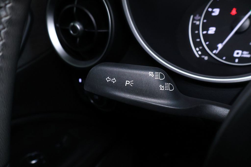 Used 2021 Alfa Romeo Stelvio Ti image 26