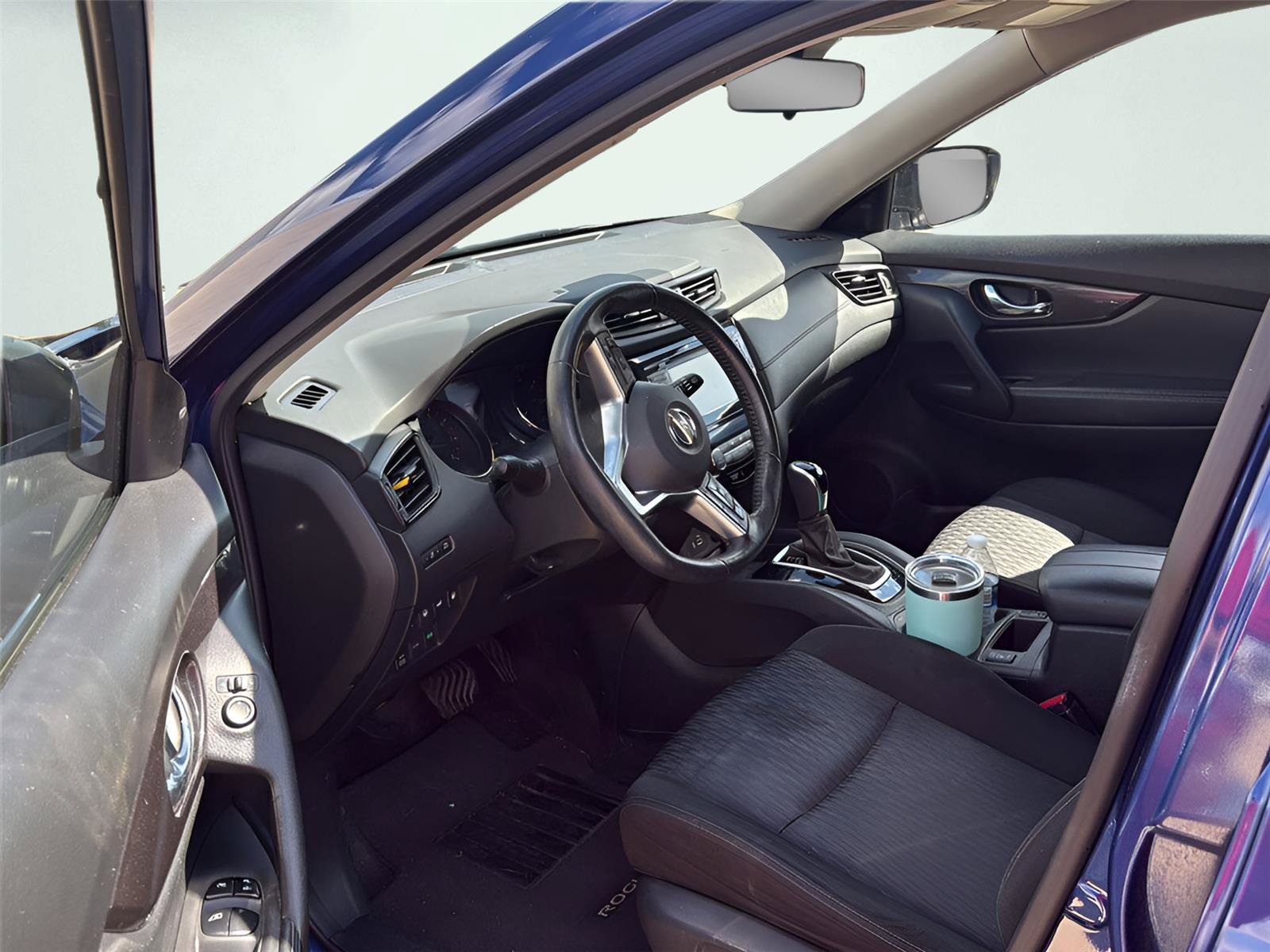 Used 2019 Nissan Rogue SV w/ Premium Package AWD/4WD image 9