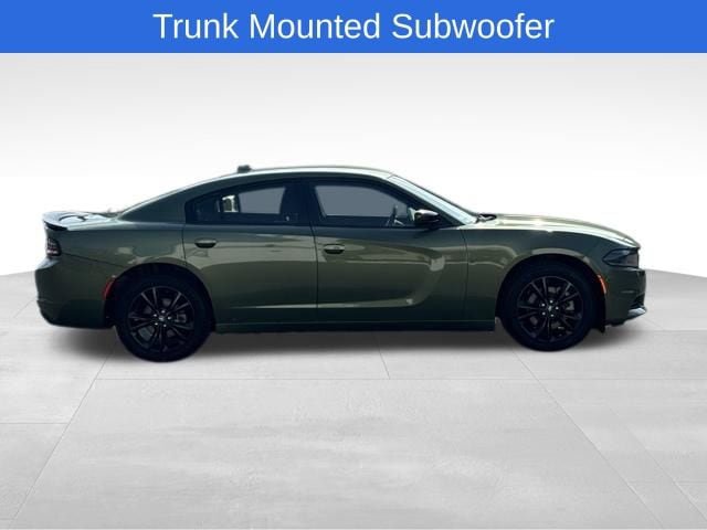 Used 2022 Dodge Charger SXT w/ Blacktop Package AWD/4WD image 9