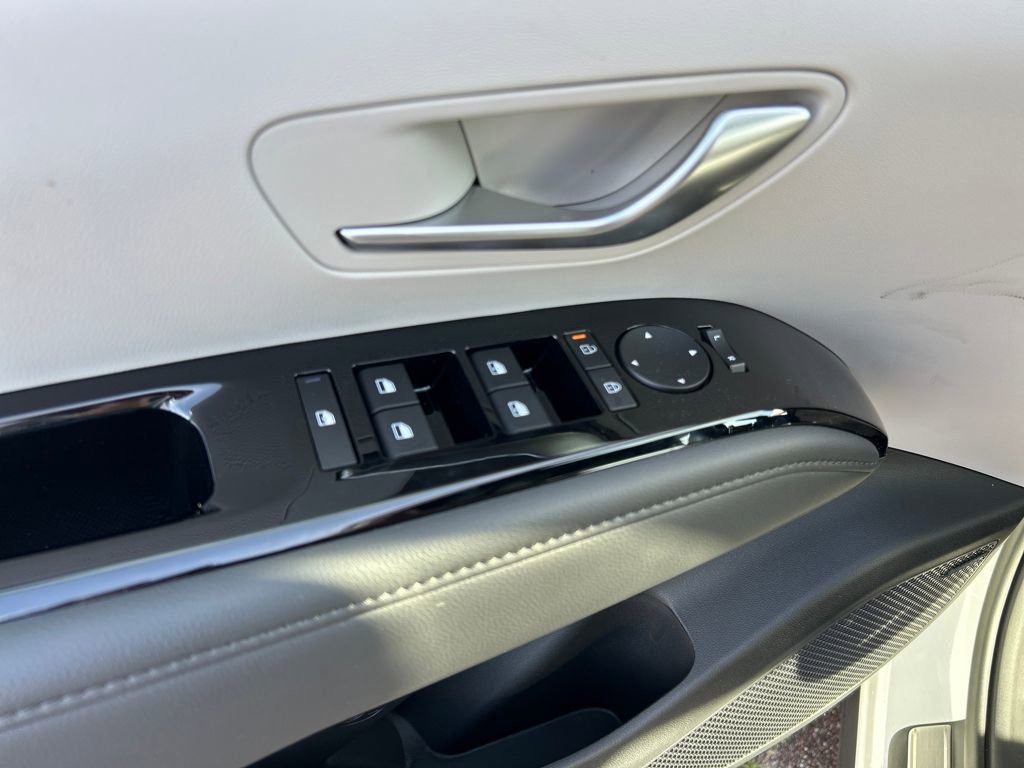 New 2026 Hyundai Tucson Limited image 12