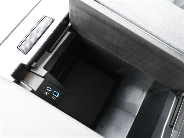 Used 2022 Toyota Sienna XSE image 24