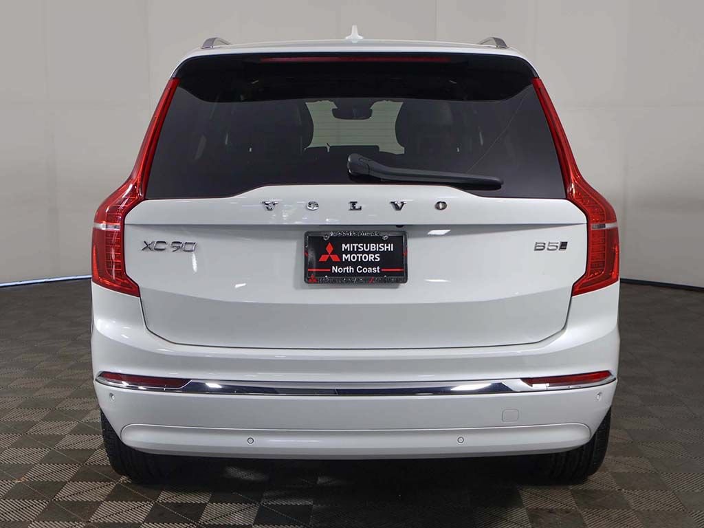 Used 2025 Volvo XC90 B5 Plus AWD/4WD image 16