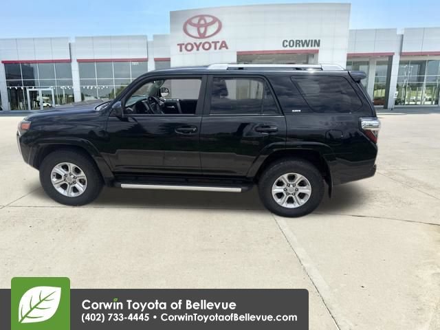 Used 2016 Toyota 4Runner SR5 AWD/4WD image 34