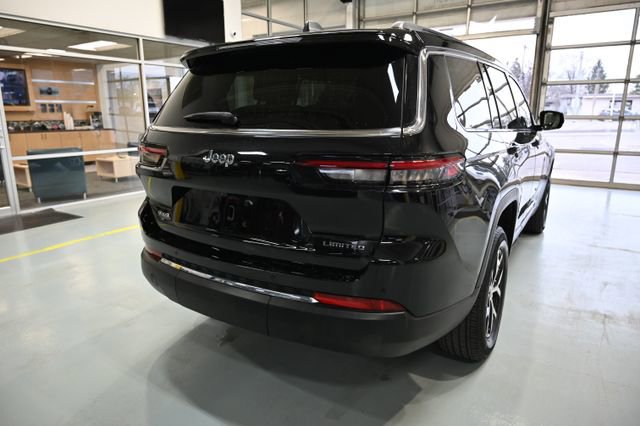 Used 2023 Jeep Grand Cherokee L Limited image 5