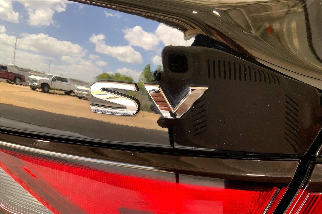 Used 2023 Nissan Sentra SV FWD image 7