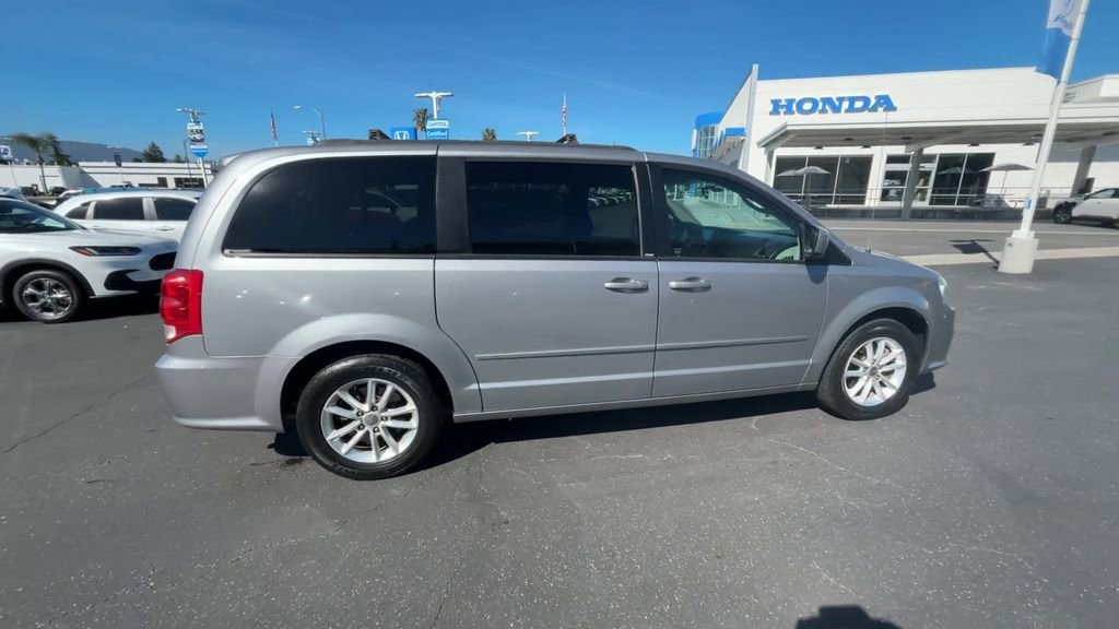 Used 2014 Dodge Grand Caravan SXT image 9