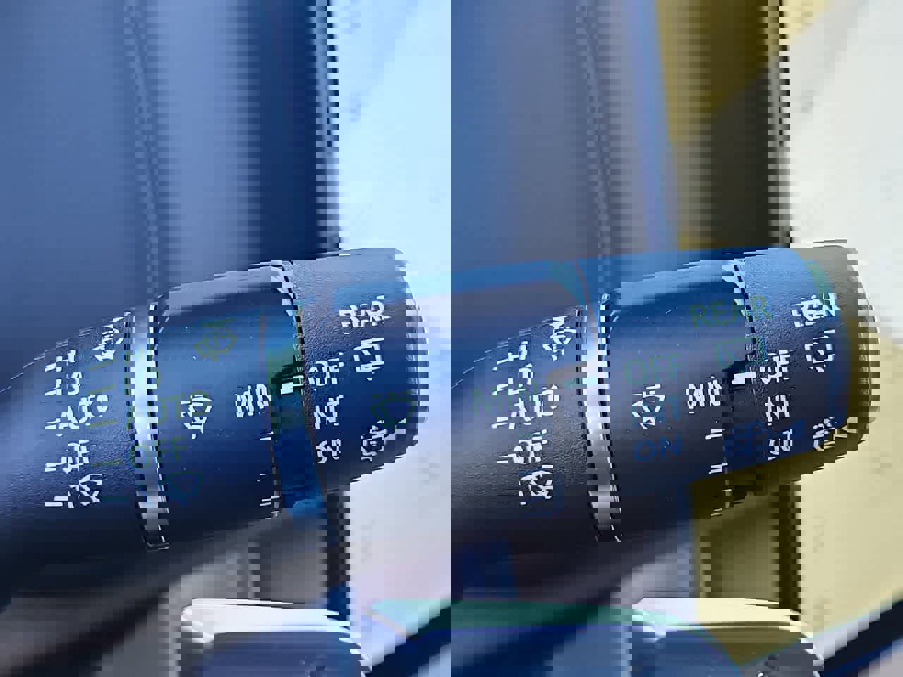 New 2026 Land Rover Range Rover SV image 23