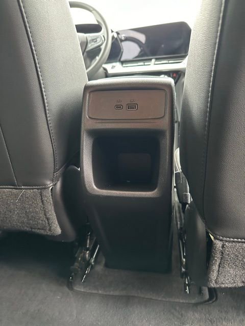 Used 2025 Chevrolet Trax LT image 18